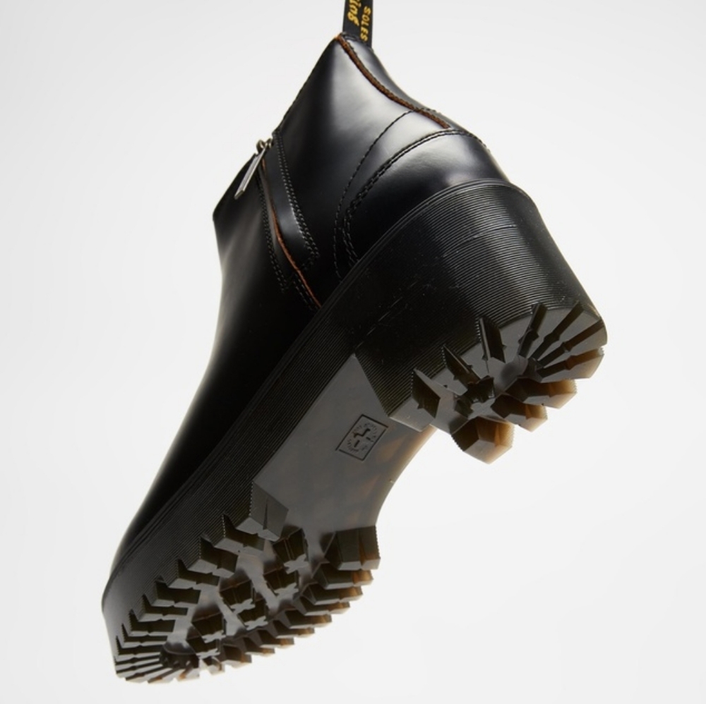 Dr. Martens Rometty Chelsea Boot Womens Quad Platform Black Smooth Leather New - Picture 13 of 14